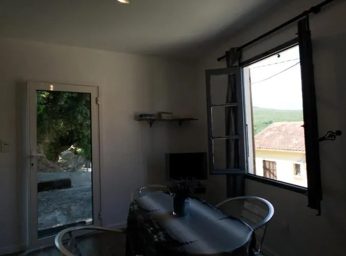 Petit A Proximite De St Florent